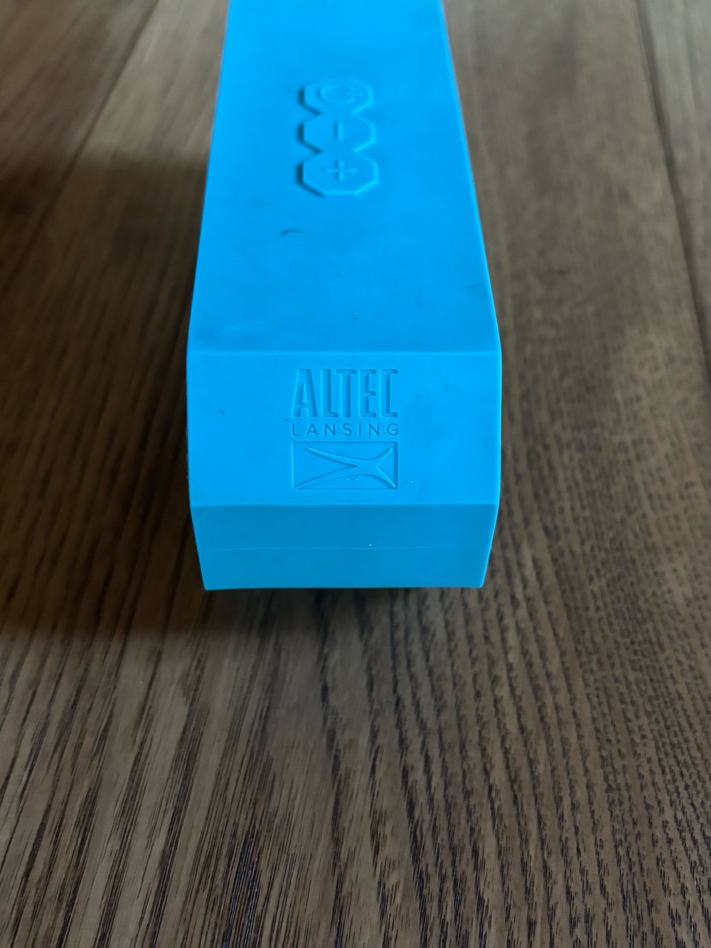 Altec Lansing Portable Bluetooth Speaker in Turquoise - Picture 2 of 6